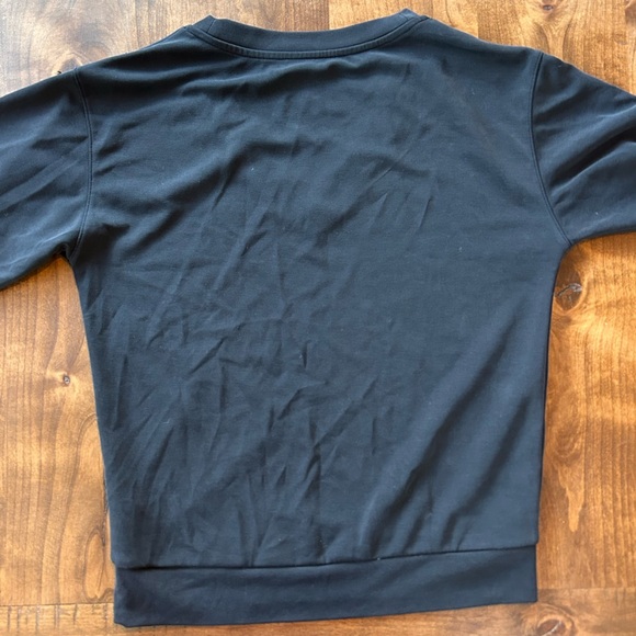 Athleta Women’s V-Neck Top - Picture 3 of 3